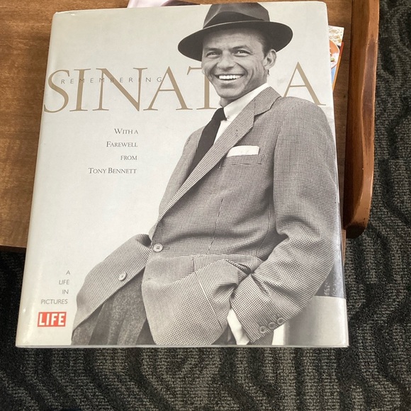 Remembering Sinatra A Life in pictures LIFE books New condition - Picture 3 of 8